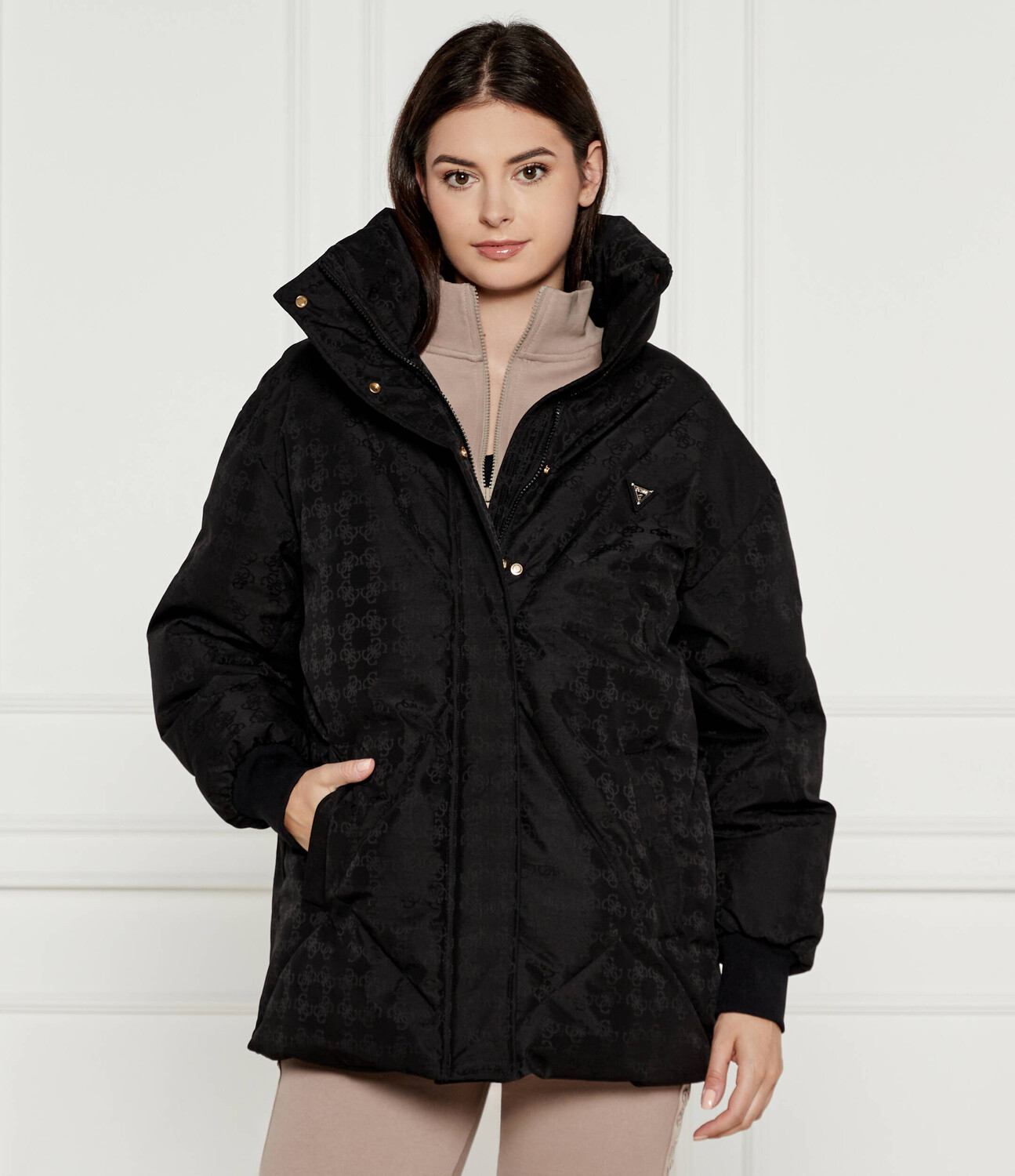 

Куртка GUESS ACTIVE Regular Fit, черный
