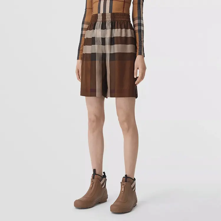 Шорты Burberry женские повседневные, шелк, коричневый — фото 4