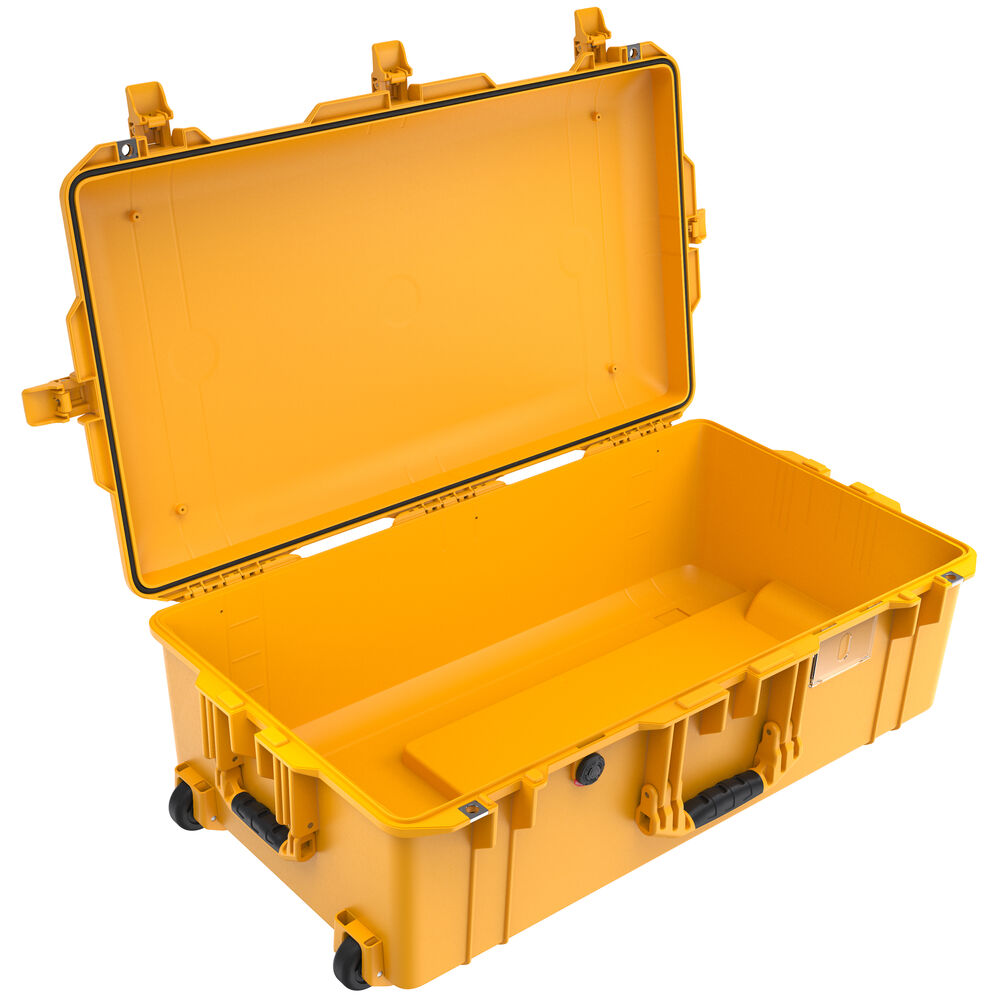 

Кейс Pelican 1615 Air (желтый)