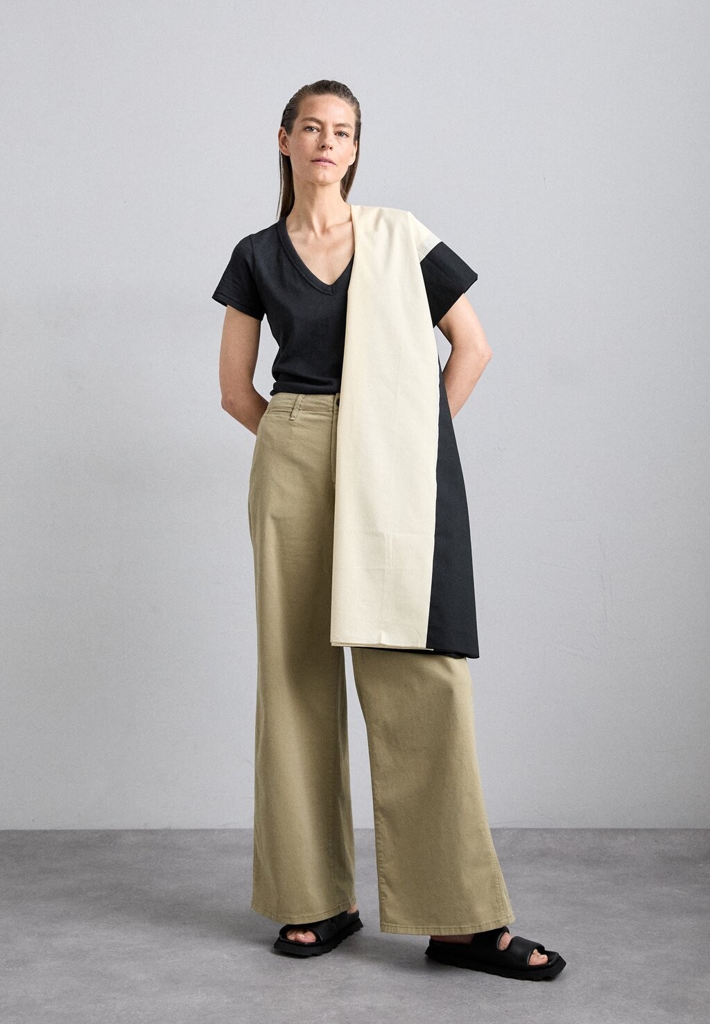 

Брюки Sofie Wide Leg rag & bone, бежевый