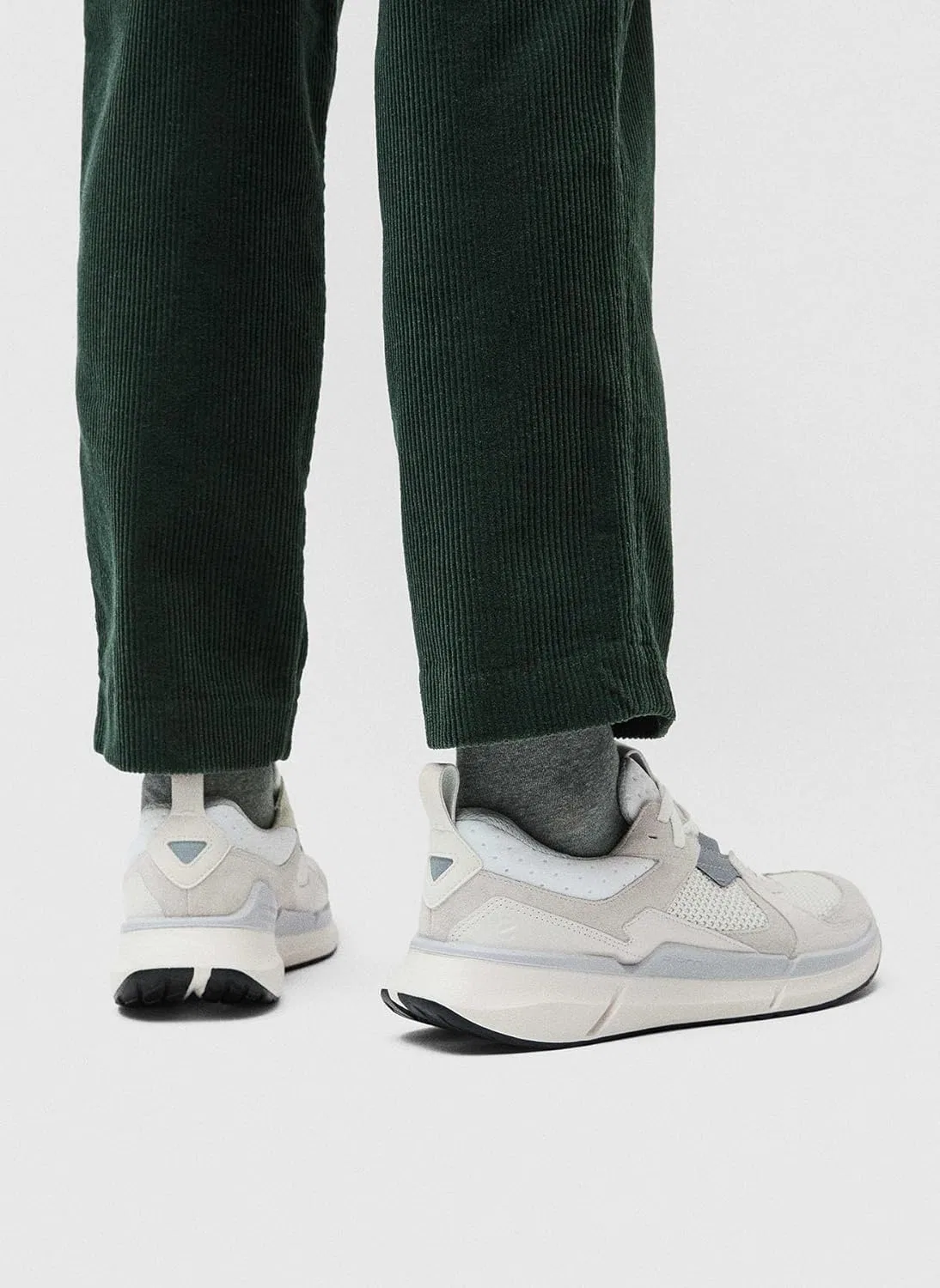 Мужские спортивные кроссовые кроссовки ECCO Biom 2.2, Shadow White — фото 2