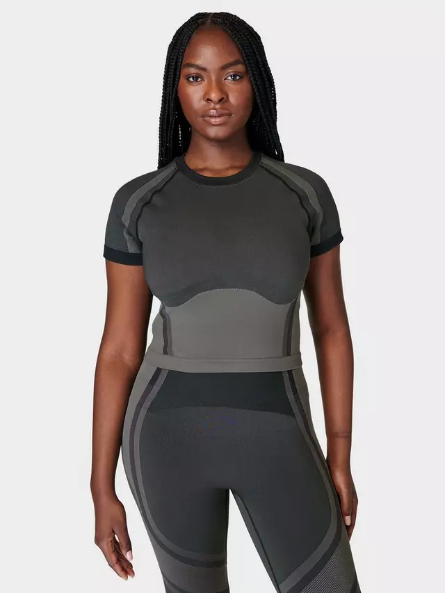 

Топ Sweaty Betty Silhouette Sculpt Seamless Short Sleeve, черный