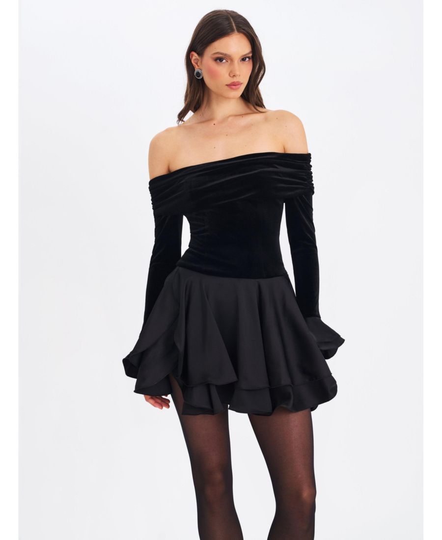 

Женское мини-платье Magnolia из черного атласа с открытыми плечами и многослойной юбкой Miss Circle, Black