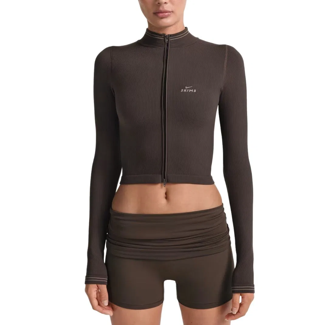 Куртка женская укороченная на молнии SKIMS Ribbed Seamless Nike, NSKM PHOENIX/NSKM TRUFFLE