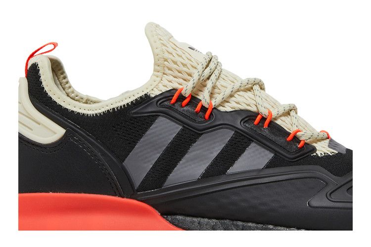 Кроссовки adidas ZX 2K Boost 'Black Solar Red', черный — фото 3