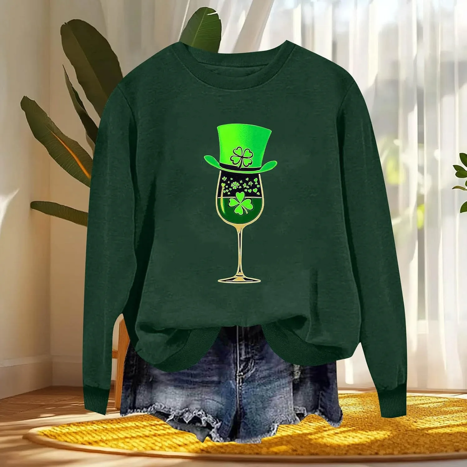 Свитшот St. Patrick's Day для женщин, зеленый, с принтом Wine Glass, длинный рукав, круглый вырез — фото 2