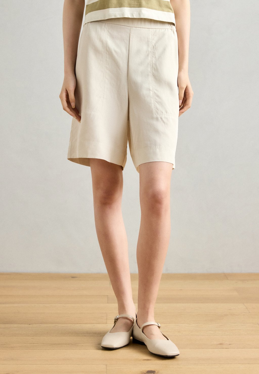 

Шорты CASUAL STYLE ELASTIC WAISTBAND TOPSTITCHING Marc O'Polo, Silky Stone