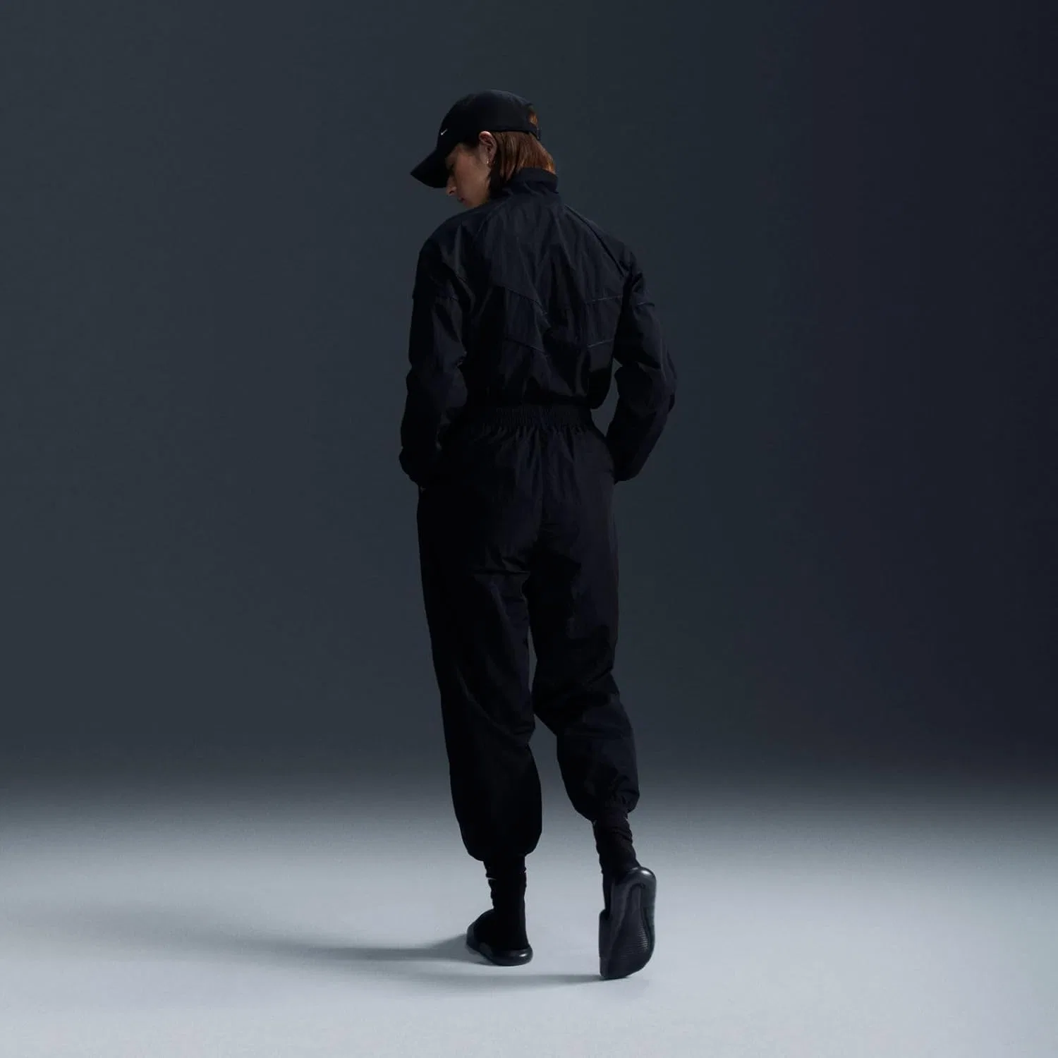 Куртка женская Nike Windrunner, Black/White — фото 3