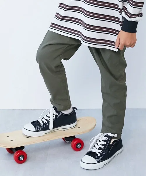 Детские брюки devirow よくばりストレッチ ツイル タックパンツ