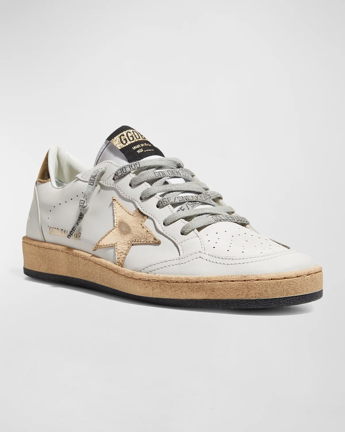 Низкие кожаные кроссовки Ballstar Golden Goose, цвет Milk/Gold — фото 4
