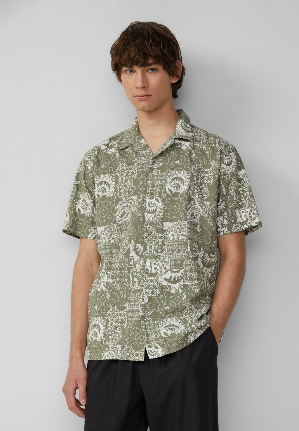 

Рубашка RESORT FIT MIT ALL-OVER QS, зеленый