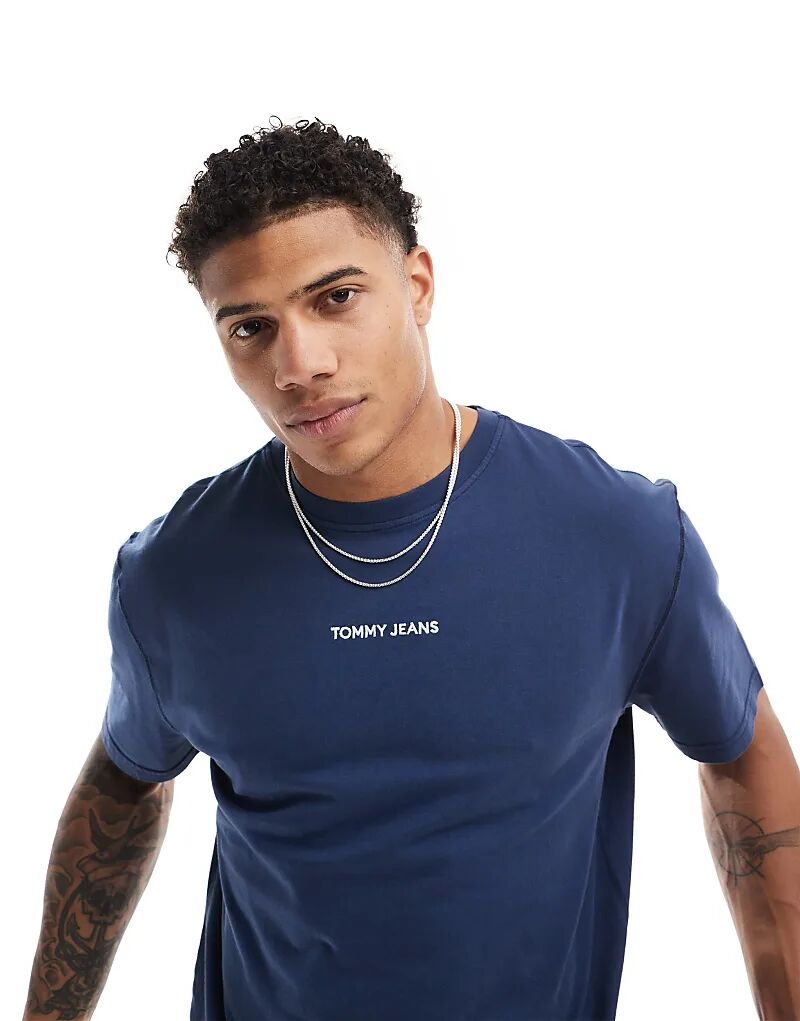 

Футболка с маленьким логотипом темно-синего цвета Tommy Jeans