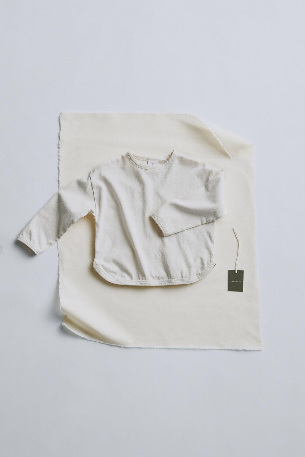 

Свитшот Timelesz ZARA, экрю