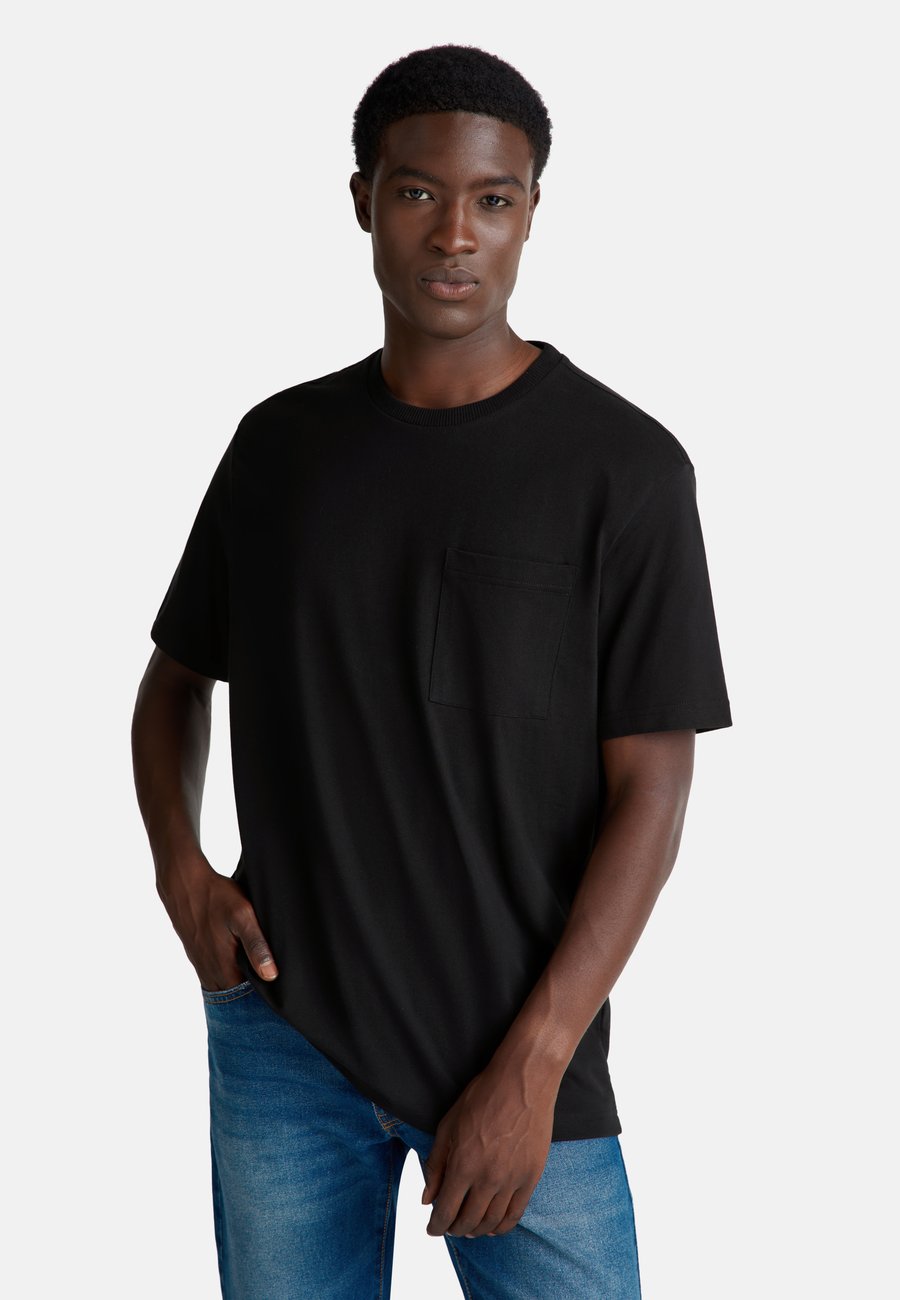 

Футболка United Colors of Benetton WITH POCKET, Black