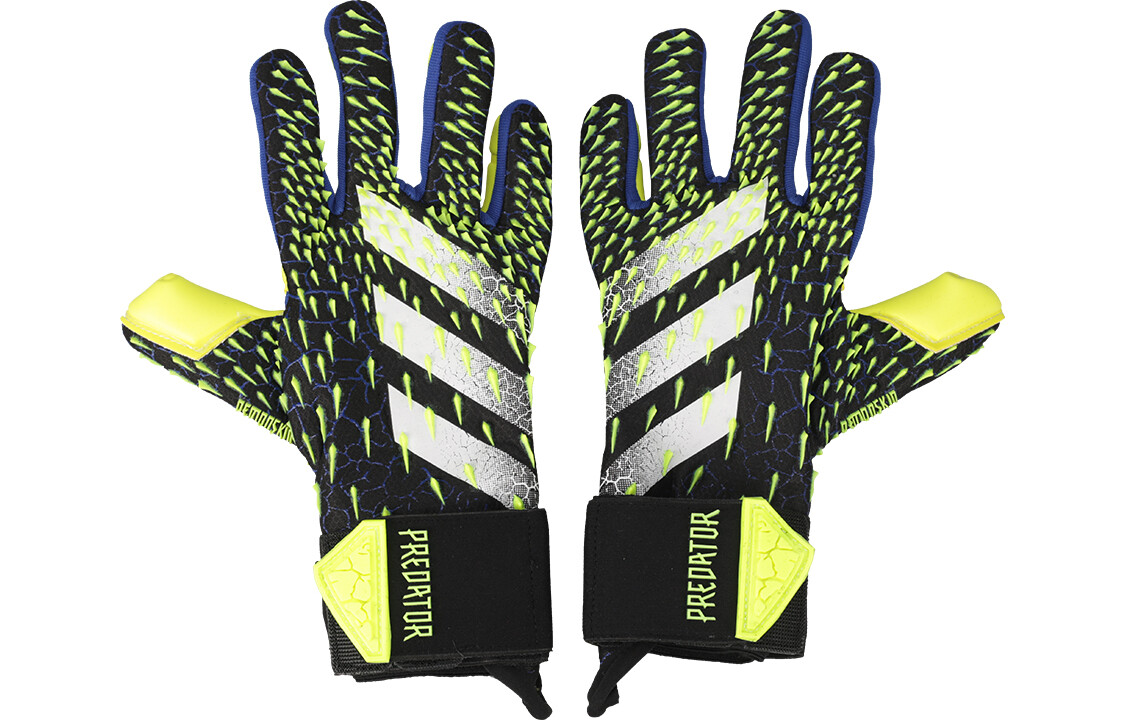 

Перчатки вратаря Adidas