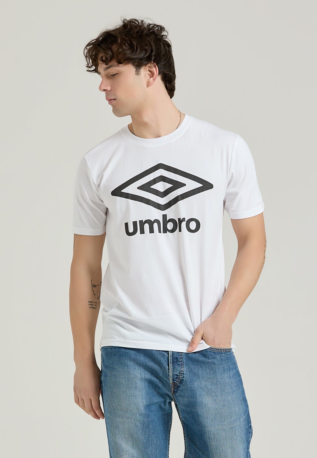 

Футболка с принтом Umbro, белый