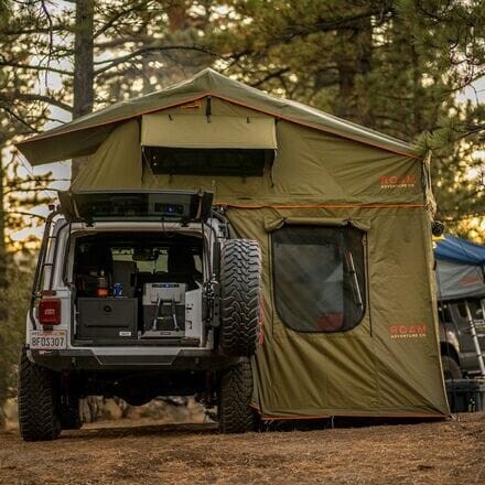 

Палатка Vagabond XL в дополнительном здании ROAM Adventure Co, зеленый