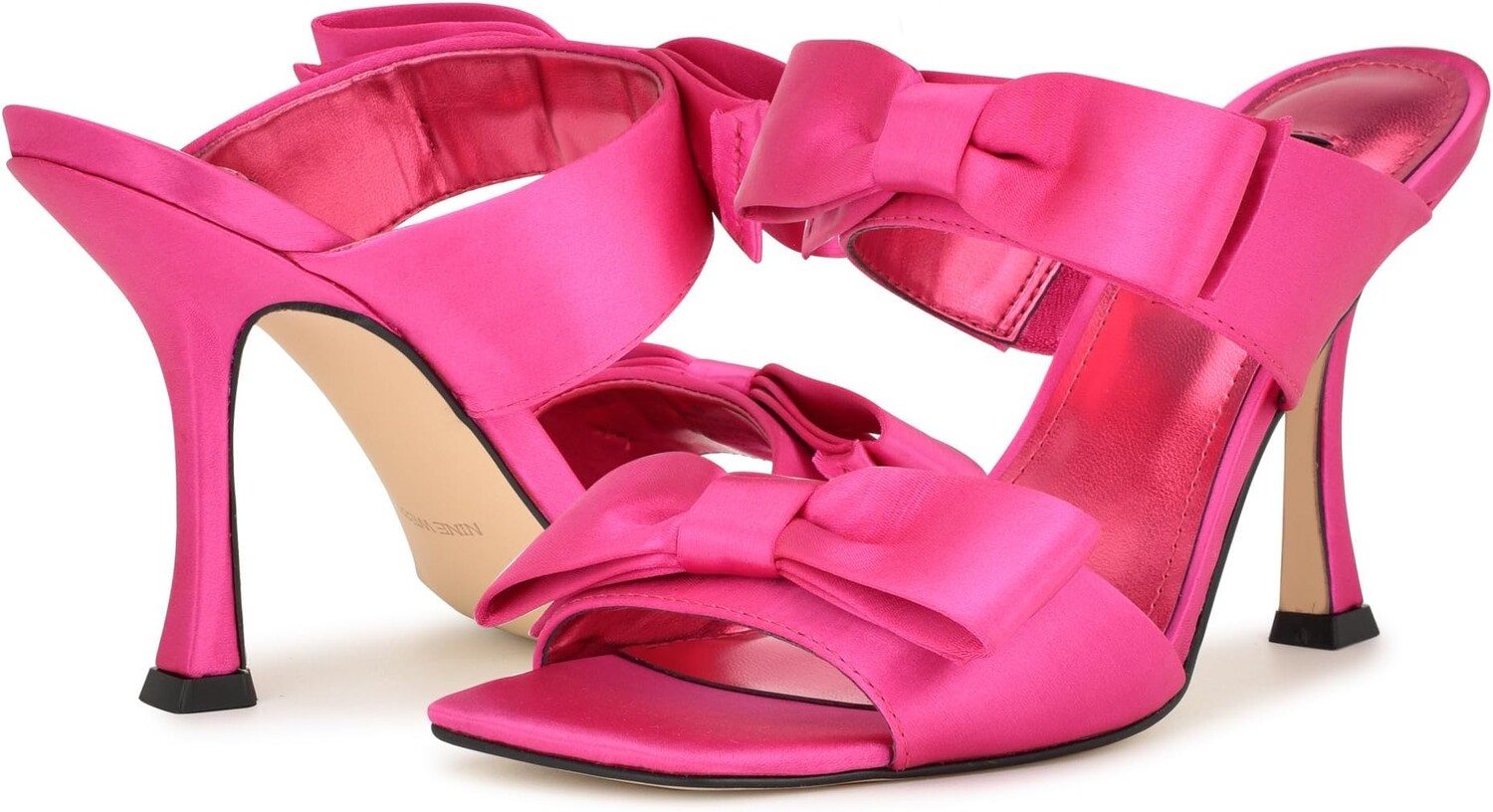 

Сандалии Nine West Yoloh, цвет Pink Satin