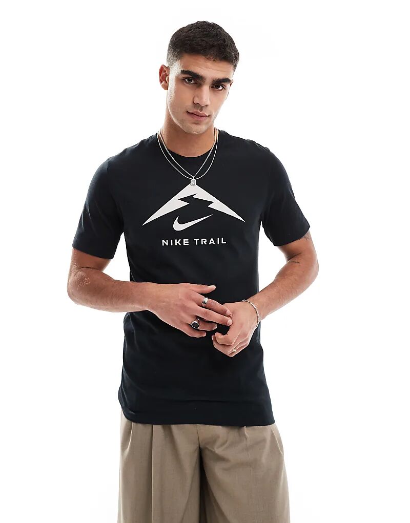 

Футболка с логотипом Trail черного цвета Nike Running