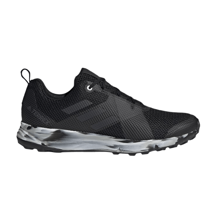 

Кроссовки Terrex Two 'Black Carbon', черный