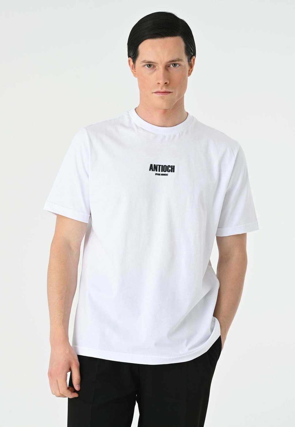 

Футболка базовая CREW NECK Antioch, цвет white