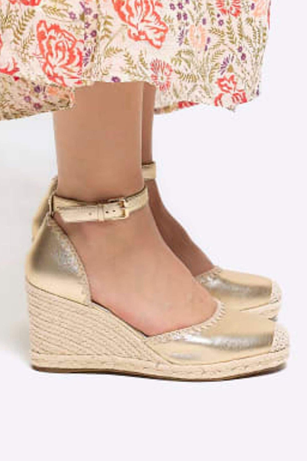 Босоножки-Эспадрилья на танкетке River Island, желтый