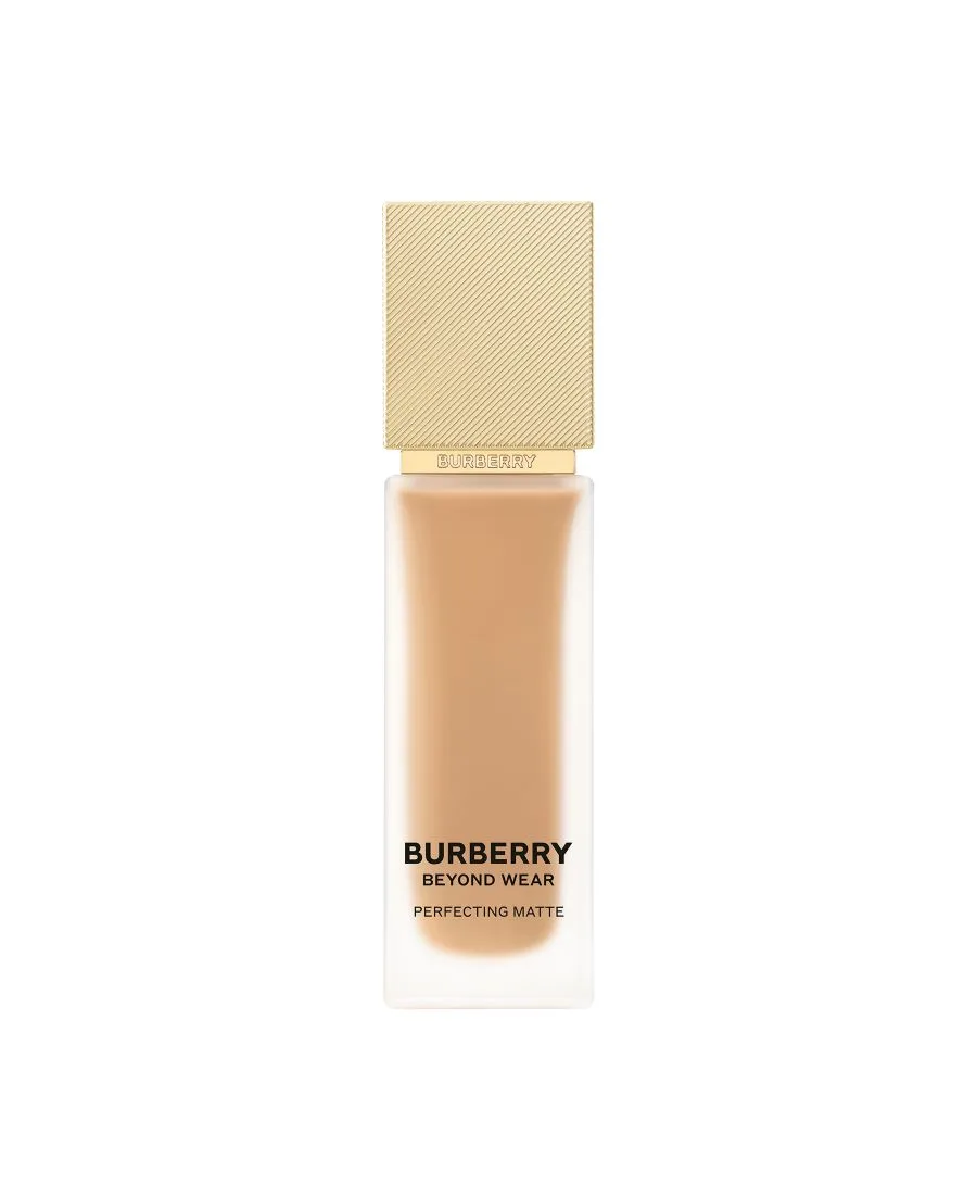 Тональный крем Beyond Wear Perfecting Matte Foundation, 1 унция Burberry, 70 Medium Warm