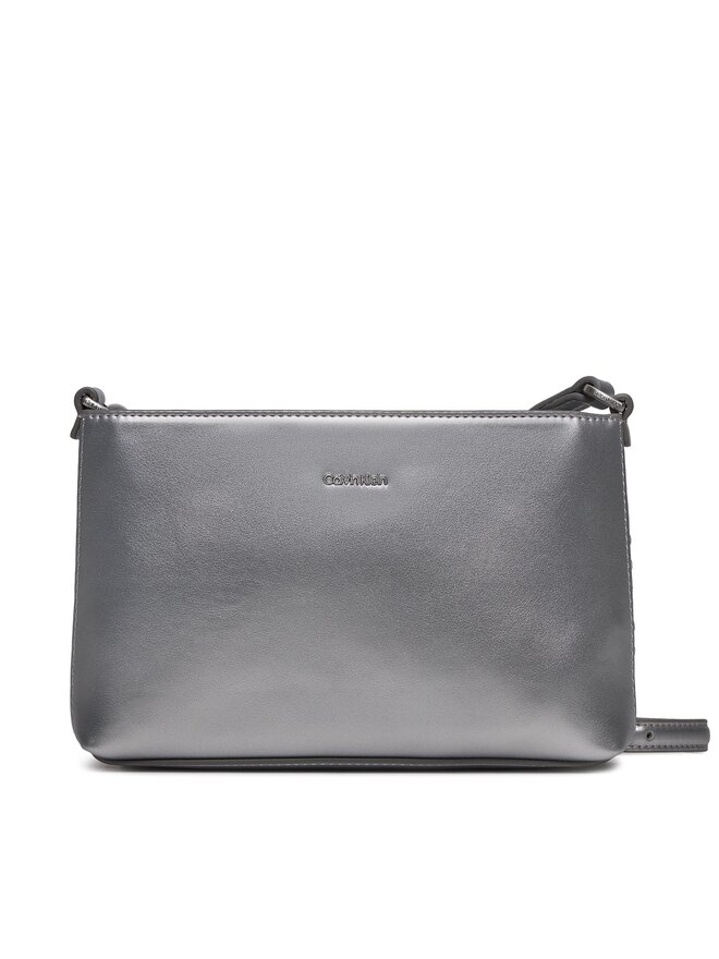 

Наплечная сумка Ck Must Crossbody Md_ Emb Calvin Klein, серебро