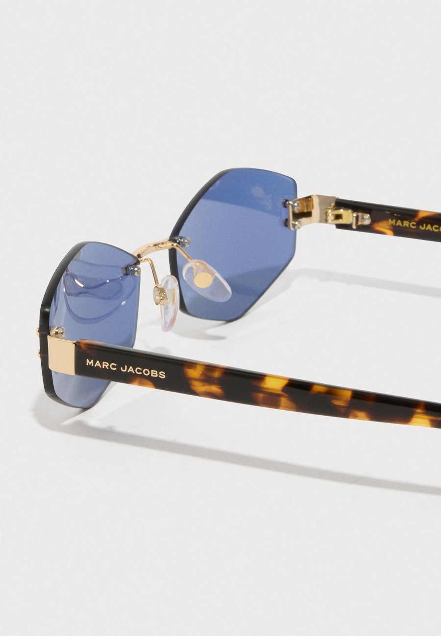 Солнцезащитные очки MARC JACOBS AIR UNISEX, Gold-Coloured/Blue/Gold-Coloured — фото 4