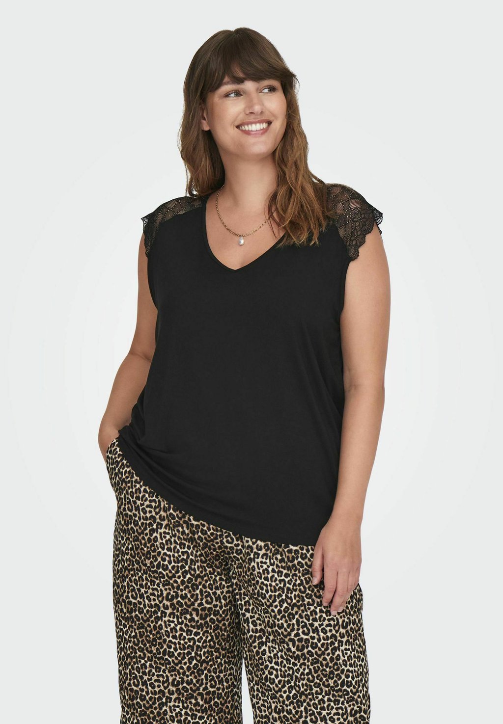 

Блуза CARPETRA - Print T-shirt ONLY Carmakoma, черный