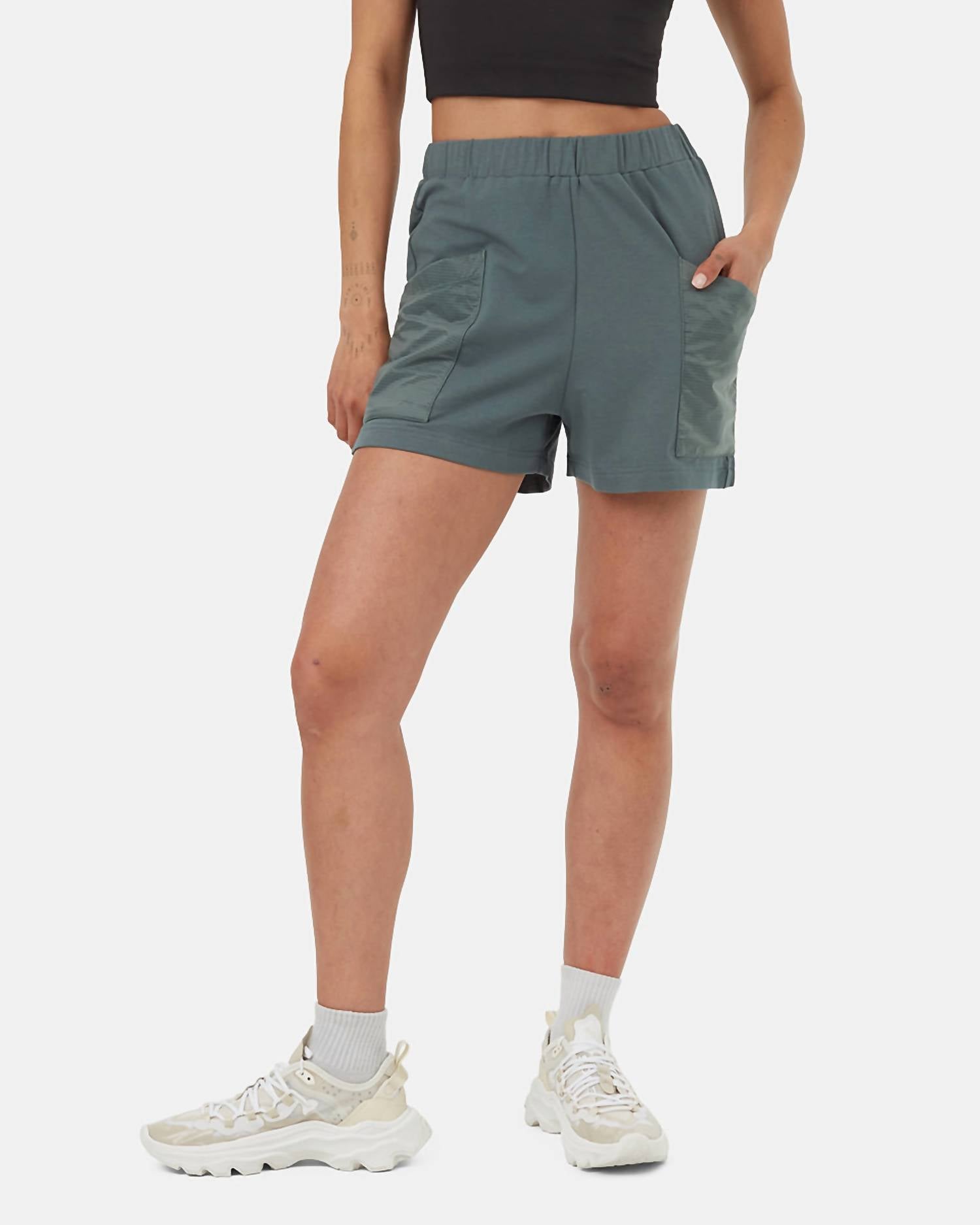 

Шорты женские tentree, цвет light urban green eucalyptus