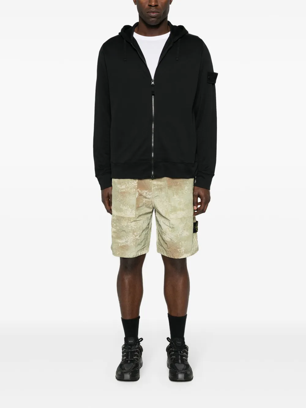 Спортивные шорты с абстрактным принтом Stone Island, зеленый — фото 2