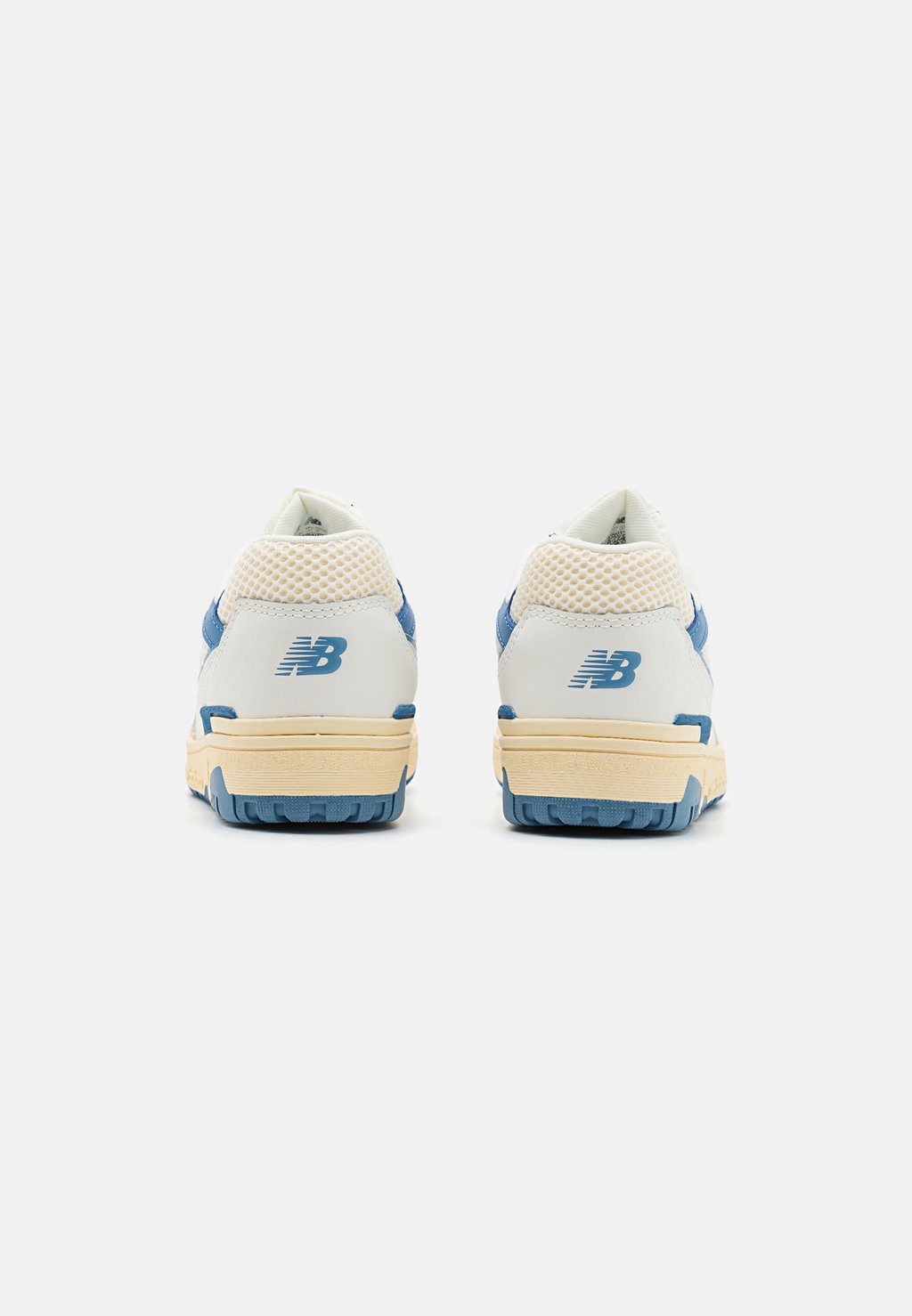 

Кроссовки на шнуровке 550 UNISEX New Balance, кремовый