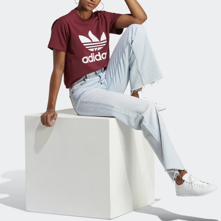 Футболка с трилистником женская красная Adidas Originals — фото 4