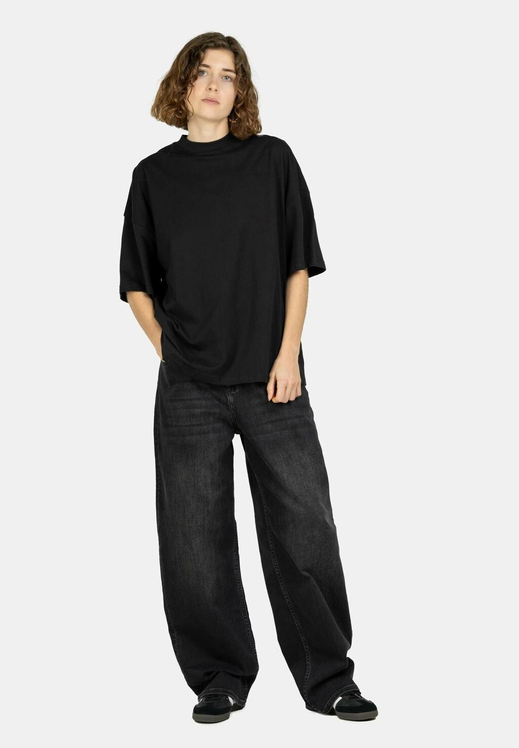 

Джинсы свободного кроя CHLOÉ BAGGY Reell, черный