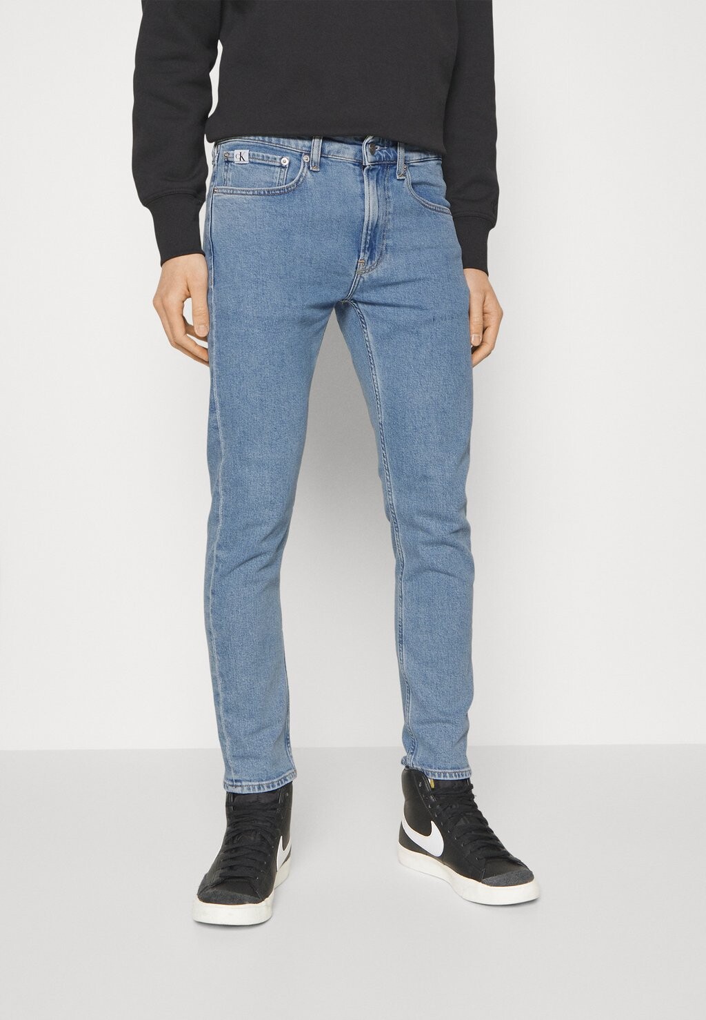 

Зауженные джинсы Calvin Klein Jeans SLIM TAPER, цвет Denim Light