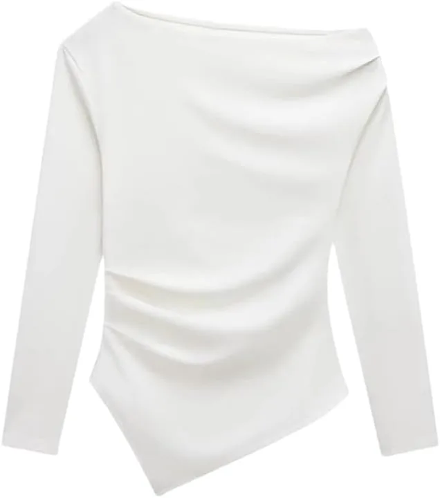 

Женская футболка с асимметричным вырезом и длинными рукавами