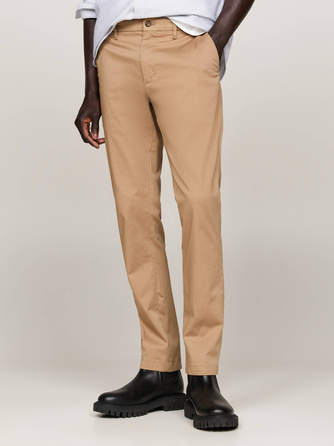 

Брюки Tommy Hilfiger chino Regular Fit, бежевый