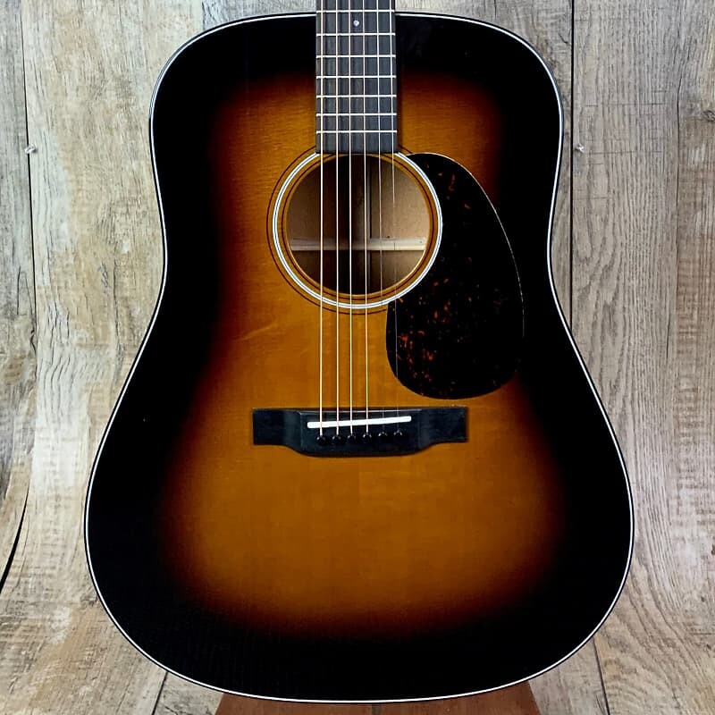 

Акустическая гитара Martin D-18 Sunburst w/case