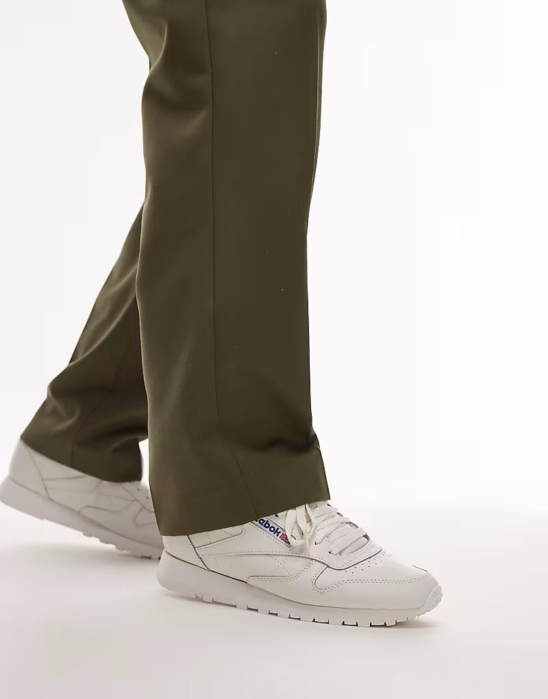 

Кроссовки Reebok Classic из натуральной кожи белого и синего цветов
