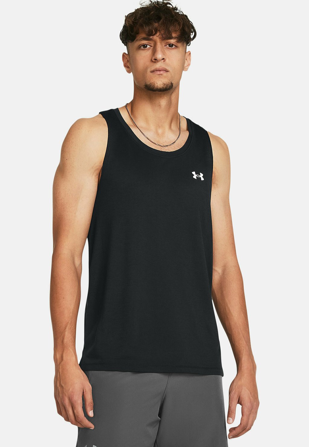 

Топ LAUNCH SINGLET Under Armour, цвет black