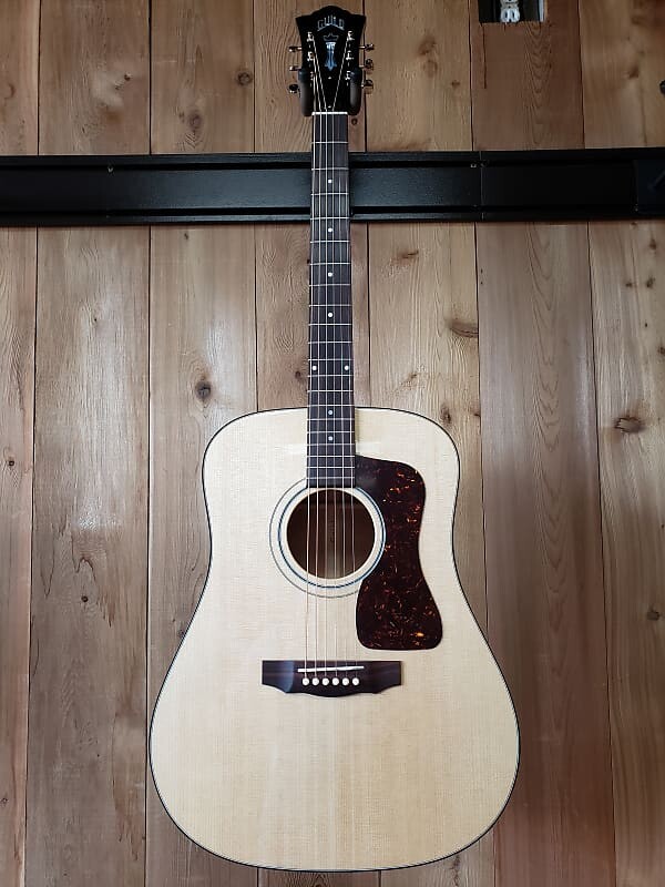 

Акустическая гитара Guild USA D-40 Traditional