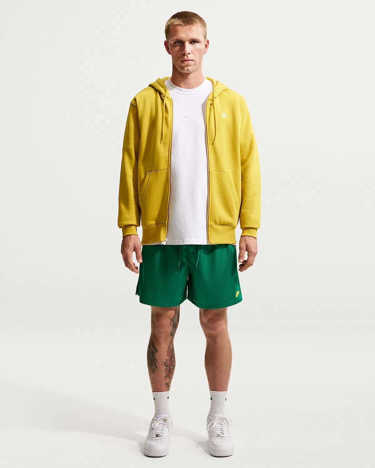 Мужские шорты Nike Sportswear Club Flow, Malachite/Lightning