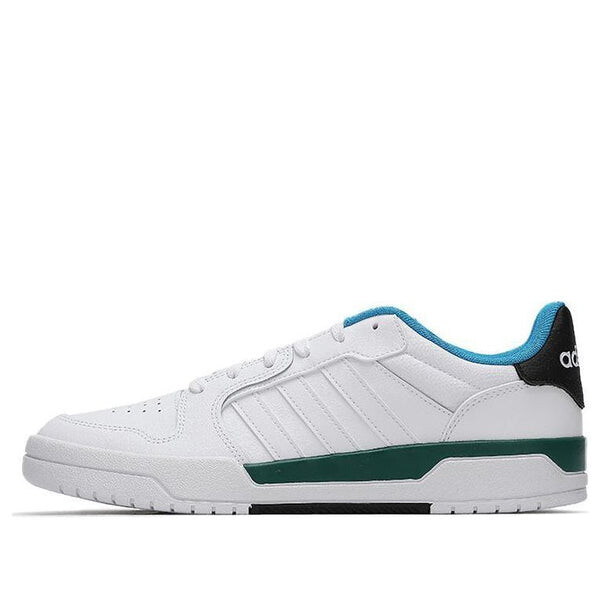 

Кроссовки заманивают в ловушку Adidas, белый