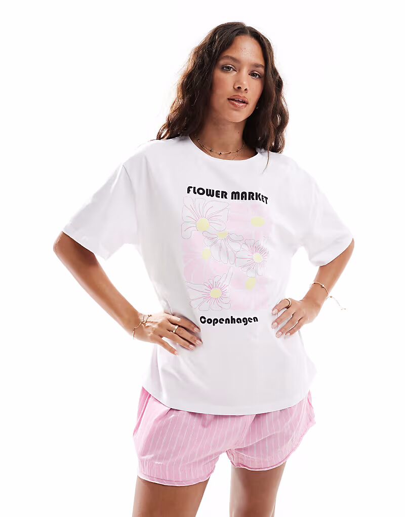 

Футболка Pieces oversize с изображением цветочного рынка Копенгагена белого цвета