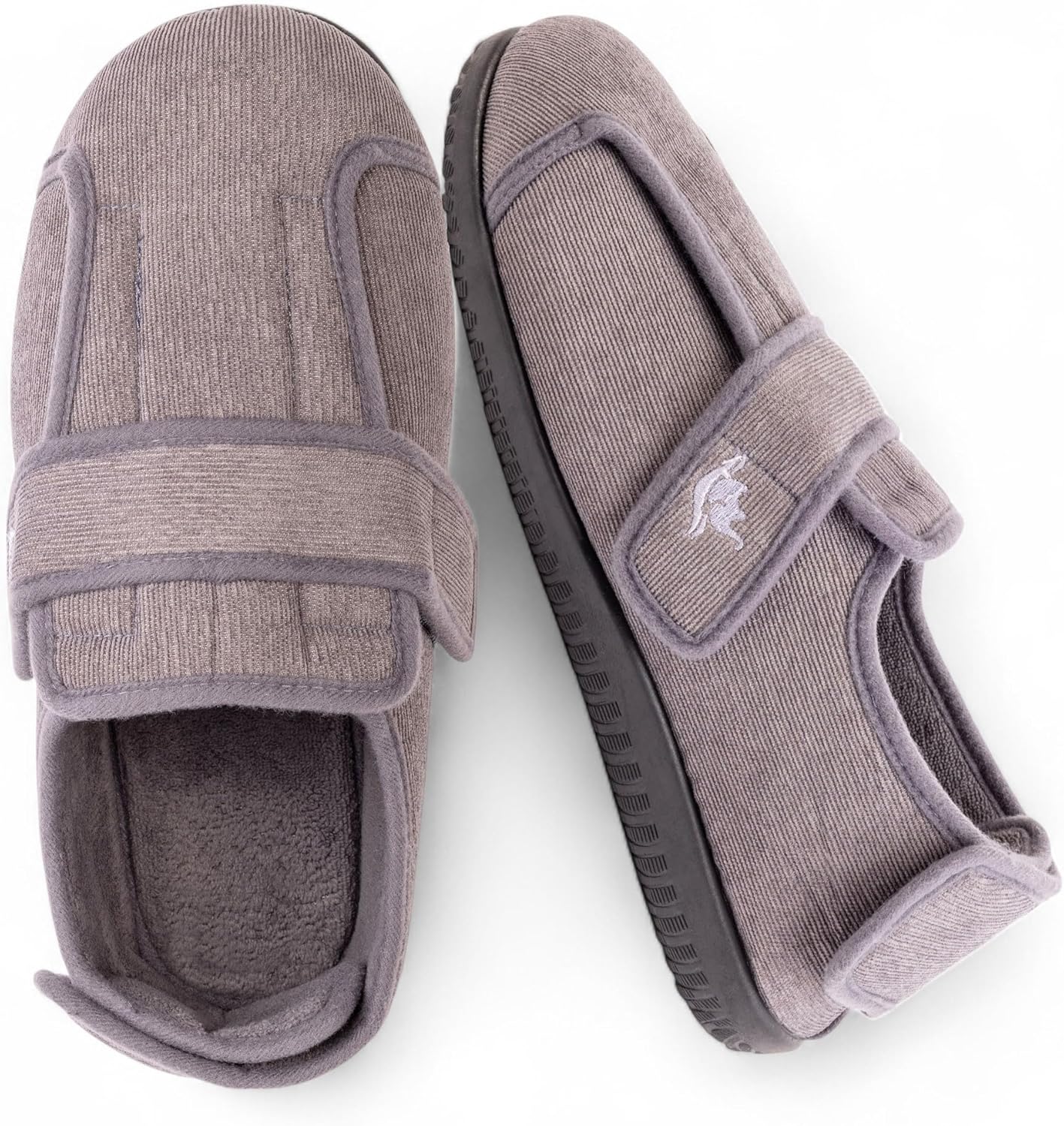 

Мужские мягкие тапочки EUROPEAN SOFTEST с широкой посадкой - открываются сверху и на пятке, с памятью формы, противоскользящей подошвой для дома и улицы, моющиеся, комфортные для широких, опухших и чувствительных ног, серый