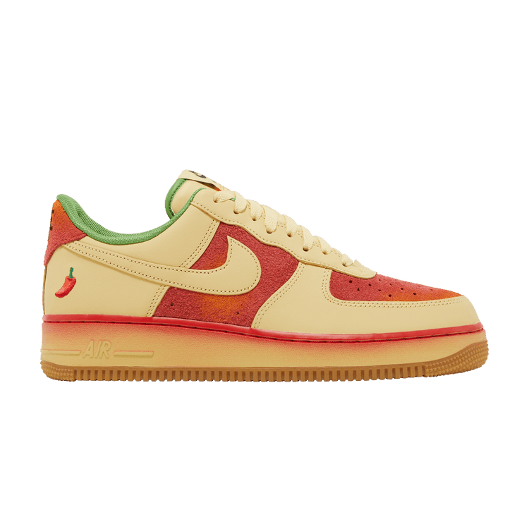 

Кроссовки Nike Air Force 1 '07 'Chili Pepper', желто-коричневый