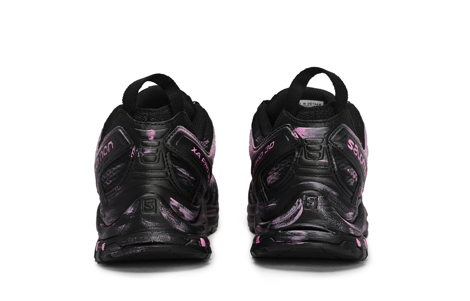 Дышащие кроссовки XA PRO 3D LA YAUTE низкие для бега унисекс black pink SALOMON, черный/розовый — фото 4