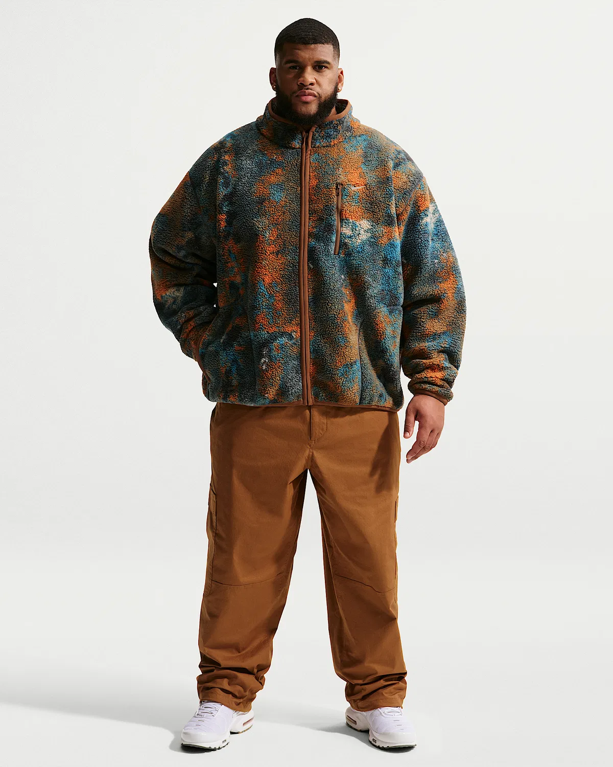 Мужская зимняя куртка Nike Sportswear Club, Parachute Beige/Campfire Orange/Light Bone — фото 4