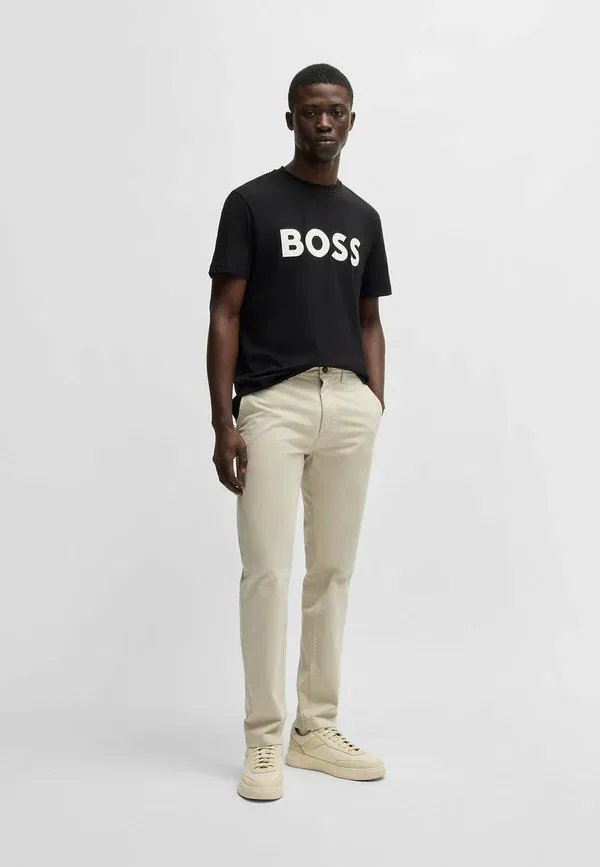 Штаны чинос Boss, модель Chino regular, цвет светло-бежевый — фото 2